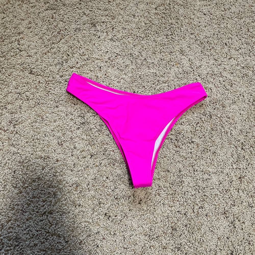 NWT. High waisted Bikini Bottom - Picture 6 of 6